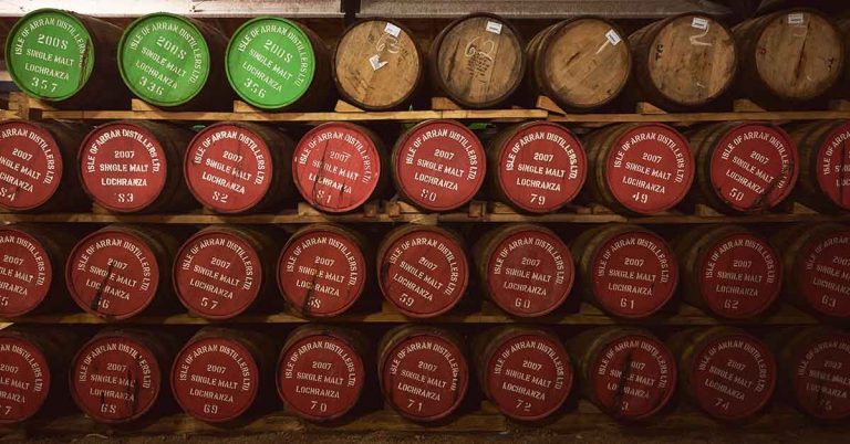 Arran e Lagg whisky: altre due distillerie si aggiungono alla Selezione Rinaldi 1957